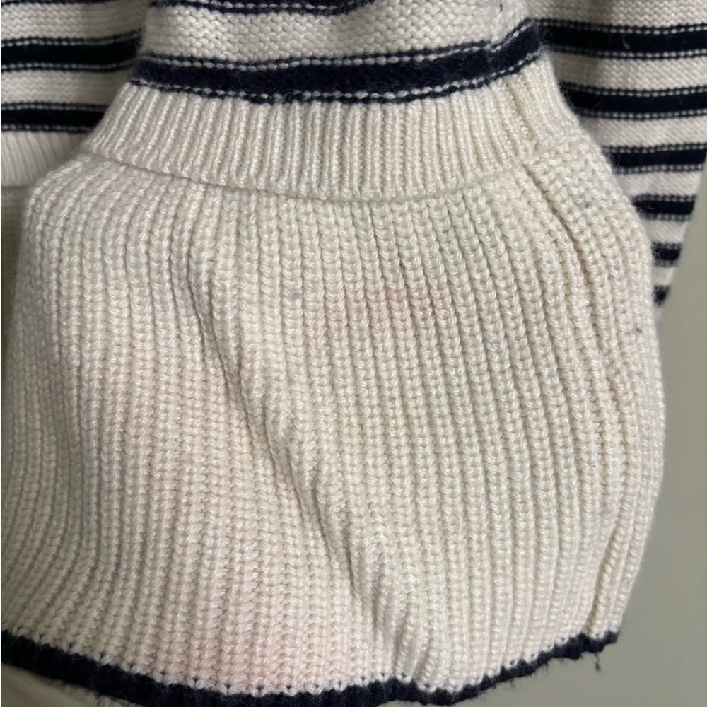 Kate Spade Broome Street Stripe Poplin Sweater Size
Medium Gold Buttons - Picture 5 of 9